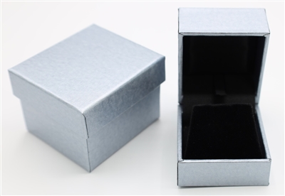LA02-S  Diana Silver Leatherette Earring Box