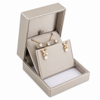JY6C-P90 Premium Luna Silver Faux Leather Pendant / Earring Box