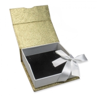 MRP31-GD  Gold Magnetic Ribbon Pendant Gift Box