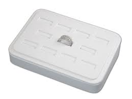 RD149L White Leatherette Ring Displays