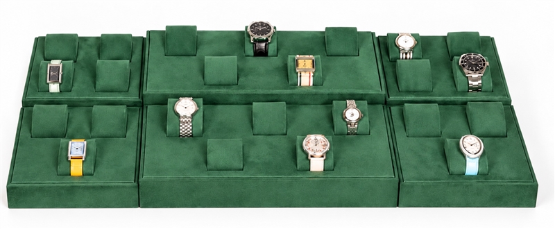 SET 68-D73 Forest Green Faux Suede 30-Piece Modular Watch Display Set
